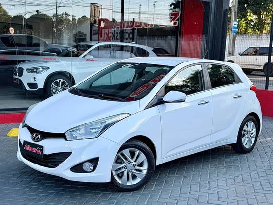 HYUNDAI HB20 1.6 PREMIUM 16V FLEX 4P MANUAL HYUNDAI HB20 1.6 PREMIUM 16V FLEX 4P MANUAL